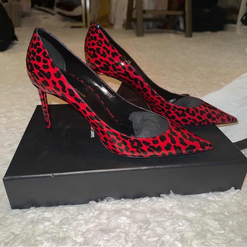 Saint Laurent Chiffon Babycat rouge Leopard Patent Pointed-Toe Pumps 40 NEW - Picture 8 of 9
